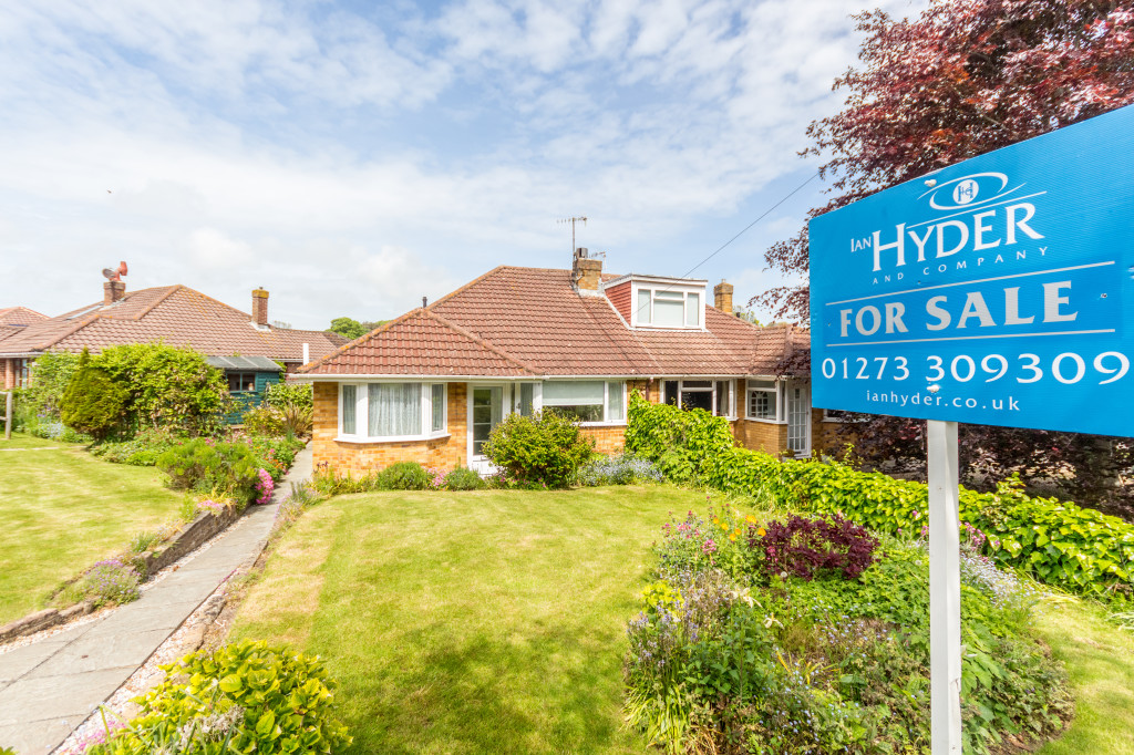 Elvin Crescent, Rottingdean Ian Hyder & CompanyIan Hyder & Company